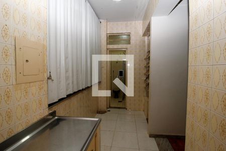 Cozinha de apartamento para alugar com 1 quarto, 45m² em Centro, Belo Horizonte