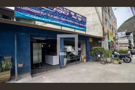 Casa à venda com 472m², 4 quartos e 3 vagasLoja da Casa