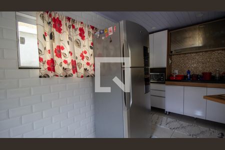 Casa à venda com 472m², 4 quartos e 3 vagasCozinha da Casa dos Fundos