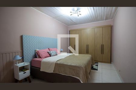 Casa à venda com 472m², 4 quartos e 3 vagasQuarto da Casa dos Fundos