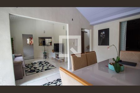 Casa à venda com 472m², 4 quartos e 3 vagasSala da Casa dos Fundos