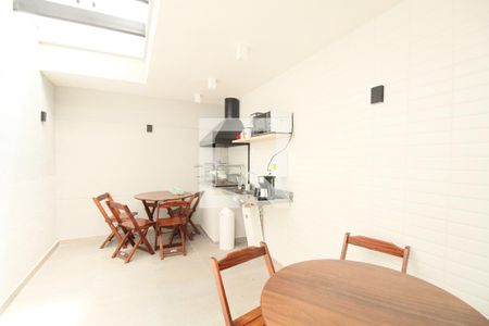 Apartamento à venda com 34m², 2 quartos e sem vagaÁrea comum - Churrasqueira