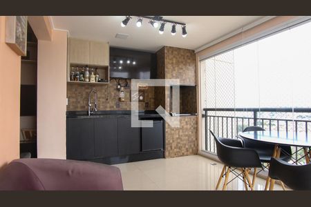 Apartamento à venda com 68m², 2 quartos e 1 vaga Apartamento à venda com 68m², 2 quartos e 1 vagaVaranda