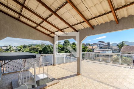 Casa para alugar com 180m², 3 quartos e sem vaga Casa para alugar com 180m², 3 quartos e sem vagaTerraço