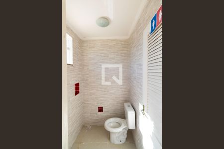 Casa para alugar com 180m², 3 quartos e sem vaga Casa para alugar com 180m², 3 quartos e sem vagaBanheiro de Serviço