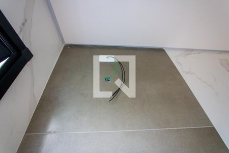 Casa à venda com 97m², 2 quartos e 2 vagasBanheiro do quarto 1