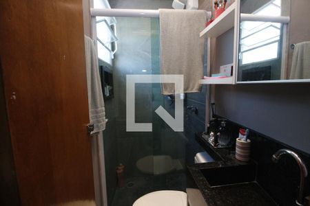 Banheiro da Suíte de casa de condomínio à venda com 2 quartos, 68m² em Vila Carrão, São Paulo