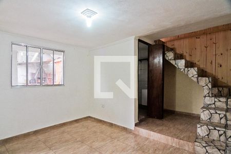 Sala de casa para alugar com 2 quartos, 60m² em Vila Zat, São Paulo