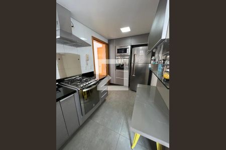 Apartamento para alugar com 95m², 3 quartos e 2 vagas Apartamento para alugar com 95m², 3 quartos e 2 vagasCozinha - Armários