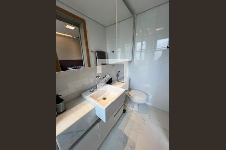 Apartamento para alugar com 95m², 3 quartos e 2 vagas Apartamento para alugar com 95m², 3 quartos e 2 vagasBanheiro da Suíte