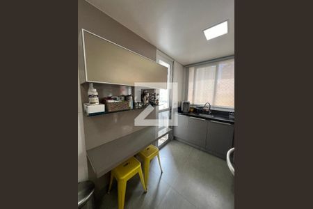 Apartamento para alugar com 95m², 3 quartos e 2 vagas Apartamento para alugar com 95m², 3 quartos e 2 vagasCozinha - Armários