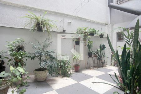 Apartamento à venda com 62m², 2 quartos e sem vagaÁrea Comum - Jardime de Inverno