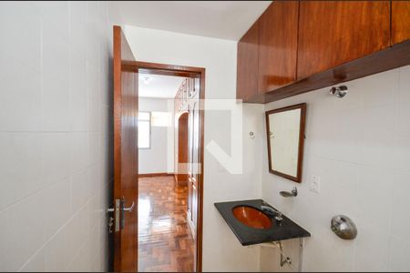 Apartamento à venda com 240m², 5 quartos e 1 vaga Apartamento à venda com 240m², 5 quartos e 1 vagaBanheiro da Suíte 2