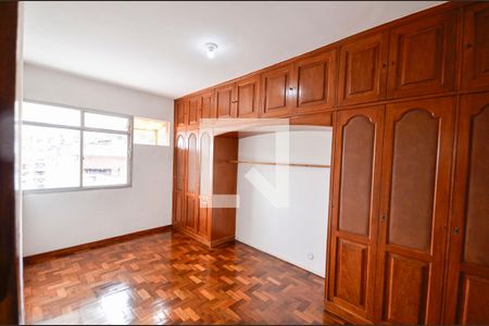 Apartamento à venda com 240m², 5 quartos e 1 vaga Apartamento à venda com 240m², 5 quartos e 1 vagaSuíte 2