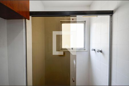Apartamento à venda com 240m², 5 quartos e 1 vaga Apartamento à venda com 240m², 5 quartos e 1 vagaBanheiro da Suíte 2