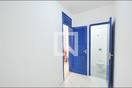 Apartamento à venda com 240m², 5 quartos e 1 vaga Apartamento à venda com 240m², 5 quartos e 1 vagaQuarto de Serviço