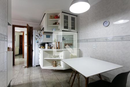 Apartamento à venda com 125m², 3 quartos e 2 vagasCozinha