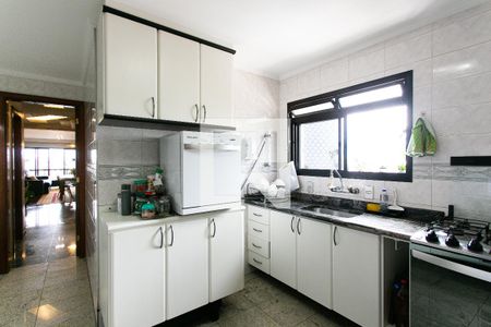 Apartamento à venda com 125m², 3 quartos e 2 vagasCozinha