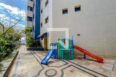 Apartamento à venda com 125m², 3 quartos e 2 vagasÁrea comum - Playground