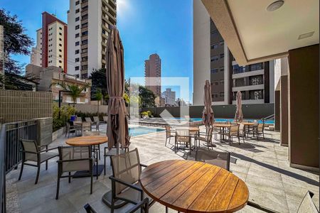 Apartamento para alugar com 107m², 2 quartos e 2 vagasÁrea comum - Piscina