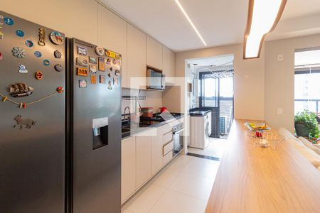 Apartamento à venda com 111m², 3 quartos e 4 vagasCozinha e área de serviço