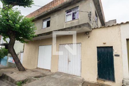 Casa à venda com 500m², 2 quartos e 1 vaga Casa à venda com 500m², 2 quartos e 1 vagaFachada