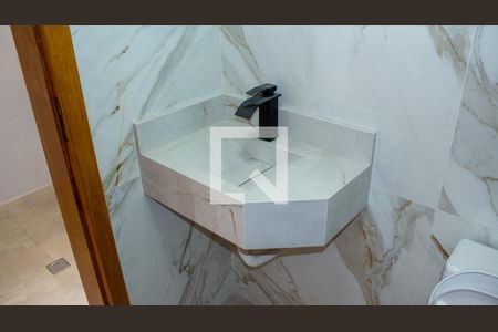 Casa para alugar com 182m², 2 quartos e 3 vagasBanheiro de Serviço