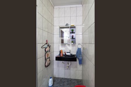 Casa à venda com 250m², 2 quartos e 2 vagasBanheiro da suíte