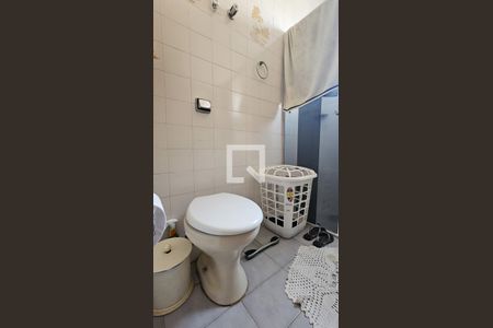 Casa à venda com 250m², 4 quartos e 4 vagasBanheiro 1