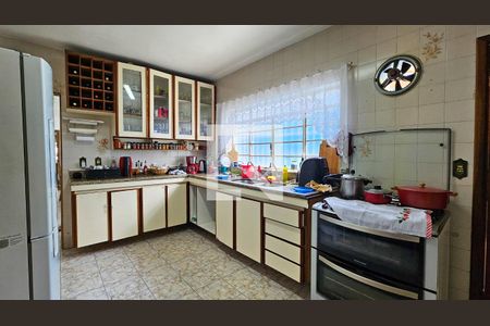 Casa à venda com 250m², 4 quartos e 4 vagasCozinha