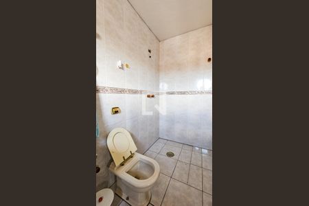 Casa à venda com 250m², 4 quartos e 4 vagasBanheiro 3