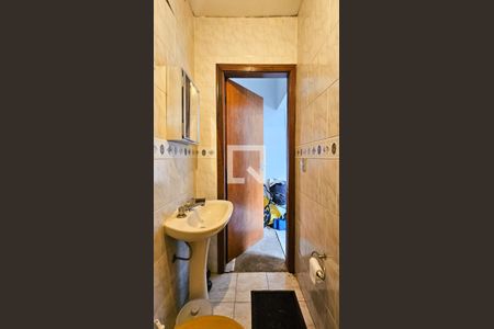 Casa à venda com 250m², 4 quartos e 4 vagasBanheiro 5