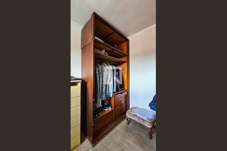 Casa à venda com 250m², 4 quartos e 4 vagasCloset