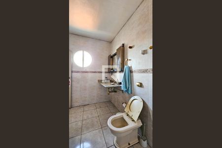 Casa à venda com 250m², 4 quartos e 4 vagasBanheiro 3