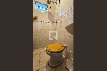 Casa à venda com 250m², 4 quartos e 4 vagasBanheiro 5