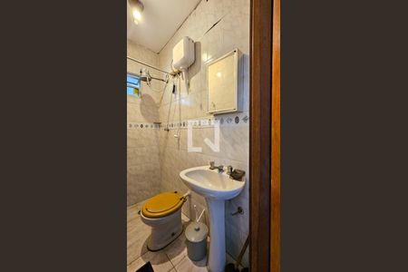 Casa à venda com 250m², 4 quartos e 4 vagasBanheiro 5