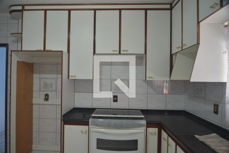 Casa à venda com 259m², 6 quartos e 4 vagasCozinha 2