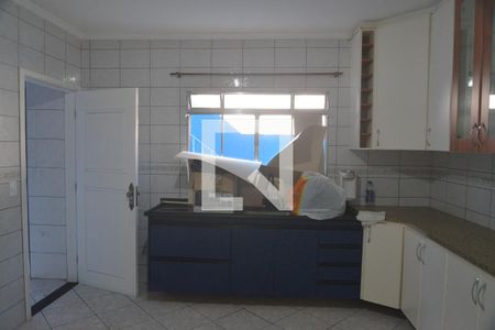 Casa à venda com 259m², 6 quartos e 4 vagasCozinha