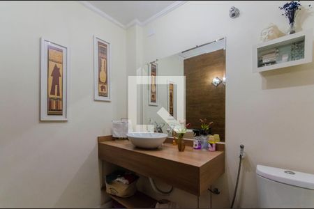 Casa à venda com 354m², 4 quartos e 2 vagas Casa à venda com 354m², 4 quartos e 2 vagasBanheiro da Suíte 2