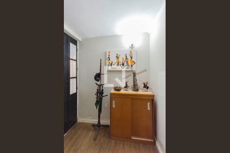 Casa à venda com 354m², 4 quartos e 2 vagas Casa à venda com 354m², 4 quartos e 2 vagasHall de Entrada