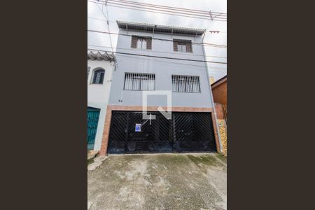 Casa à venda com 354m², 4 quartos e 2 vagas Casa à venda com 354m², 4 quartos e 2 vagasFachada
