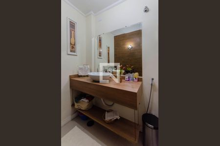 Casa à venda com 354m², 4 quartos e 2 vagas Casa à venda com 354m², 4 quartos e 2 vagasBanheiro da Suíte 2