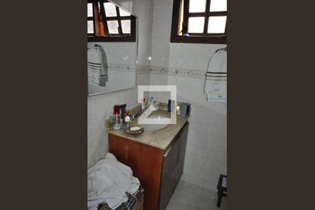 Casa de condomínio à venda com 200m², 4 quartos e 4 vagasQuarto 1