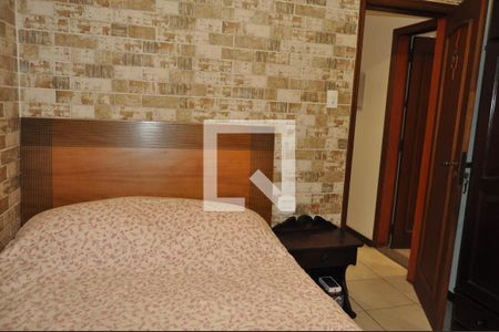 Casa de condomínio à venda com 200m², 4 quartos e 4 vagasQuarto 4