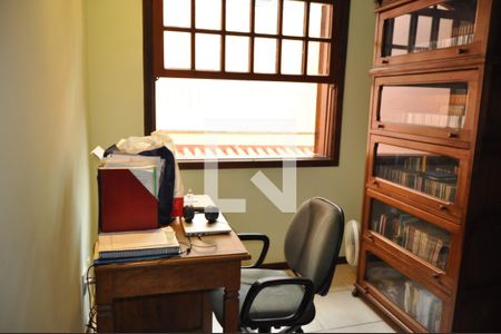 Casa de condomínio à venda com 200m², 4 quartos e 4 vagasQuarto 1