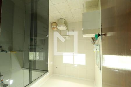Casa à venda com 250m², 4 quartos e 4 vagasBanheiro da Suíte