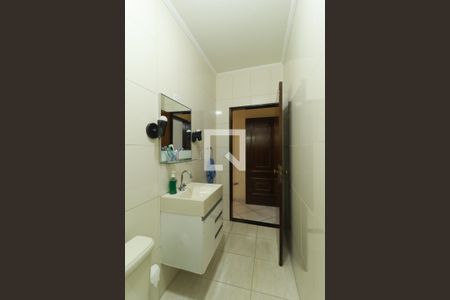 Casa à venda com 250m², 4 quartos e 4 vagasBanheiro 1