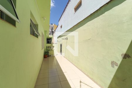Casa à venda com 250m², 4 quartos e 4 vagasÁrea de serviço 1