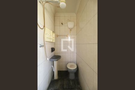 Casa à venda com 250m², 4 quartos e 4 vagasBanheiro 2