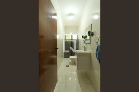 Casa à venda com 250m², 4 quartos e 4 vagasBanheiro 1